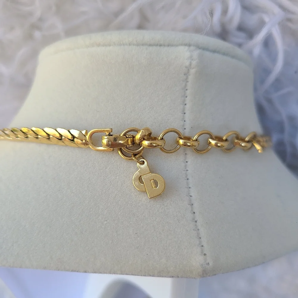 Christian Dior Vintage Heart Pendant Necklace, Gold Plated, Excellent Condition - Picture 4 of 6